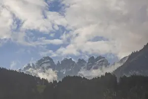 Framed Print : Kalkkogel mountains with cloud vibes in the Stubai Alps Framed Print : Kalkkogel mountains with cloud vibes in the Stubai Alps