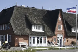 Kamp-Hues, tourist information