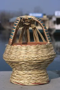 Kangadi, cane made basket, jammu and kashmir