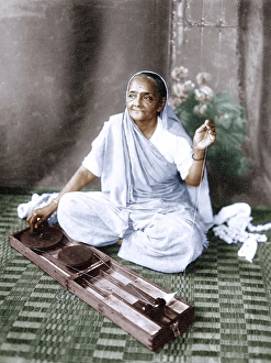 Kasturba Gandhi spinning, India, Asia, 1940, Asia