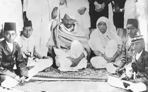Kasturba and Mahatma Gandhi, 1918