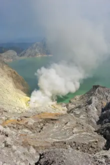 Kawah Ijen Volcano (Ijen Crater and Lake)