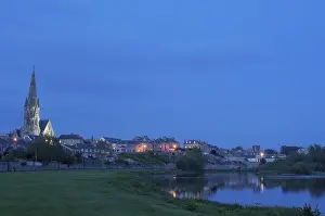 Kelso Village an Tweed river at Dusk