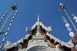 King Mengrai founded the city of Chiang Mai (meaning new city') in 1296