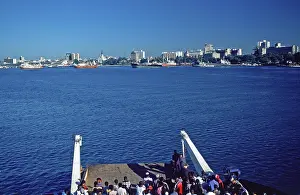Kivuko ferry goes to Dar es-Salaam