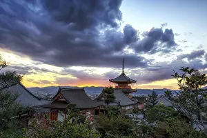 Kiyomizu dera pagoda in kyoto taken during autumn season