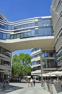 Ko-Bogen, modern architecture in urban renewal project
