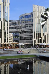 Ko-Bogen, modern architecture in urban renewal project
