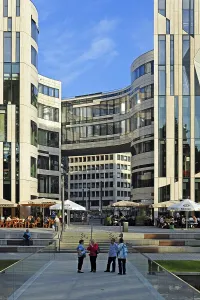Ko-Bogen, modern architecture in urban renewal project
