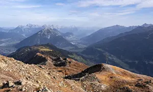 Kreuzjoch summit in autumn, Venet crossing
