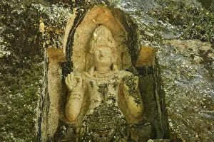 Kushtarajagala - Ancient rock-carved statue in Weligama