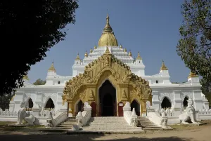 Kyauktawgyi Pagoda, Taungthaman Lake