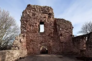 Kyffhauser Unterburg 78523 Residential building east wall from inside bottom opening to castle chapel right former