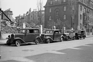 Lack economy, cars without tires