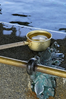 Category Buddhism Prints: Ladle at well, Higashi Hongan-ji temple