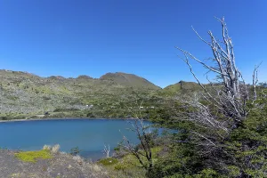 Lago Pehoe, mountain range of the Andes