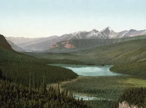 Lake Emerald Lake in Yoho National Park in British Columbia