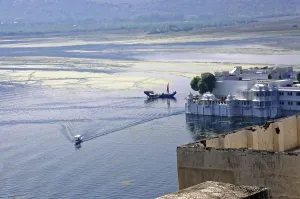 Lake Pichola with Lake Palace (Jag Niwas)