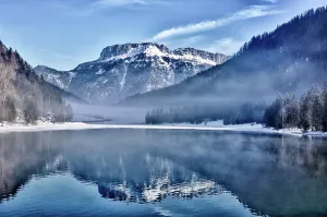 Lake Pillersee in winter, Steinplatte mountain at the back