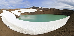 Category Mountain Landscapes Prints: Lake Viti, Crater Lake, Vitikrater