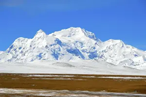Landscape, mountains, ice-capped summit Shisha Pangma