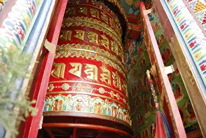 Large prayer wheel, temple, Kathesimbhu Stupa