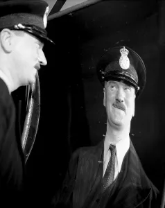Laughing mirrors 1947. Actor Sigge Furst at the mirror attraction Skrattkammaren at the amusement park Groena Lund