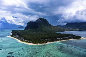 Le Morne Brabant, in front of it resorts