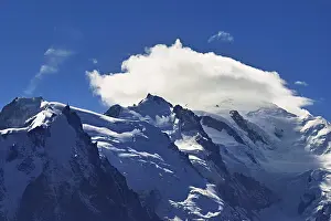 From left snow-covered Mont Blanc du Tacul