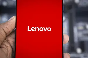 Category Historic EN Prints: Lenovo Logo on smartphone