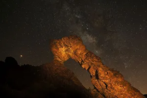 Lighted Zapato de La Reina, The Queen's Shoe with Starry Sky