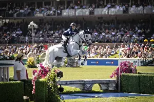 Category Historic EN Prints: Lillie Keenan of the USA and riding Argan De Beliard compete in the first round of the 1