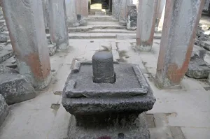 Lingam, ruins of the Prasat Preah Khan temple complex
