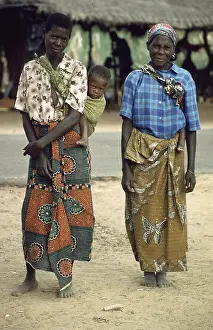 Category Historic Photos EN Prints: Local woman with toddler, Malawi