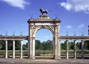 London, Syon House, garden portal