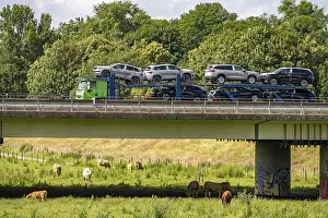 Lorry on the A40 motorway, bridge over the Ruhr and Styrumer Ruhrauen