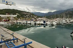 Lots of boats, harbour, Port de Soller