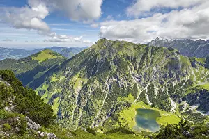 Lower Gaisalpsee, behind it the Entschenkopf (2043m)