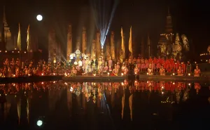 Loy Krathong (or Loi Krathong)