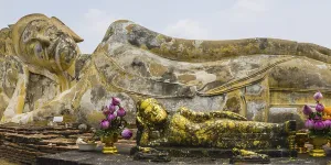Lying Buddha statue, transition to Nirvana