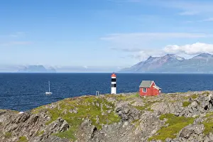 Lyngstuva Lighthouse, Lyngen, Lyngenfjord
