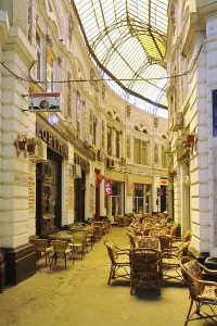 Macca-Vilacrosse, glass covered arcaded street