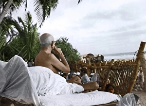 Mahatma Gandhi at evening prayer meeting, Mumbai, Maharashtra, India, Asia, May 1944, Asia
