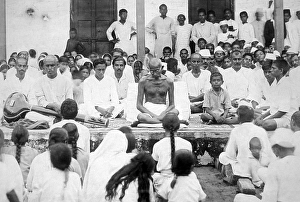 Mahatma gandhi during the evening prayer in satyagraha ashram at ahmedabad