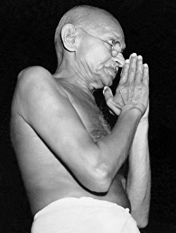 Mahatma Gandhi in greeting pose, Mumbai, Maharashtra, India, Asia, March 1946, Asia