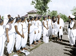 Mahatma Gandhi with Jamnalal Bajaj Mahila Ashram students, Wardha, Maharashtra, India, Asia, 1941, Asia