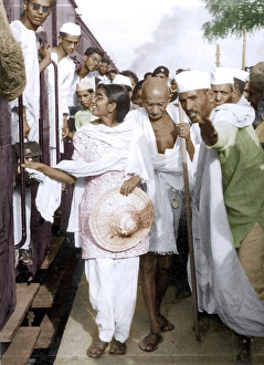 Mahatma Gandhi on platform, Delhi, India, Asia, March 1947, Asia