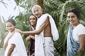 Mahatma Gandhi with Sumati Morarjee at Juhu Beach, Mumbai, Maharashtra, India, Asia, May 1944, Asia