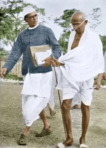 Mahatma Gandhi walking with Mahadev Desai, Wardha, Maharashtra, India, Asia, 1940, Asia