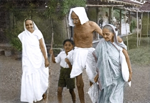 Mahatma Gandhi and others walking, Wardha, Maharashtra, India, Asia, 1939, Asia